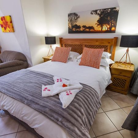 The Pecan Tree Guesthouse Sandton Exteriör bild