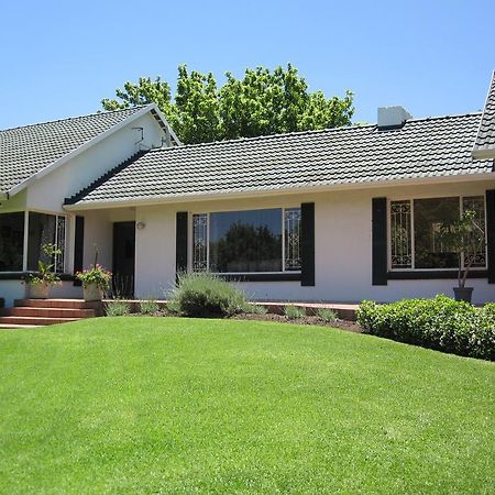 The Pecan Tree Guesthouse Sandton Exteriör bild